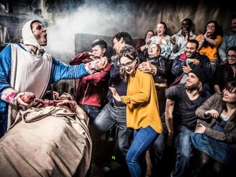 London: Harry Potter Deluxe Tour with London Eye & Dungeons - A Taste of London & Magical Adventures