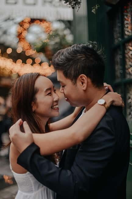 London: Private Engagement Photoshoot in the Big City - Who Will Enjoy This Tour the Most?