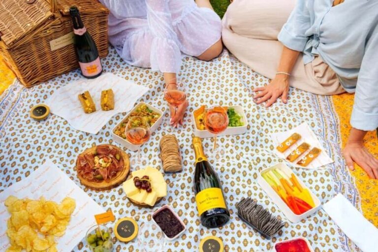 London: Royal Palaces and Picnics Experience - Frequently Asked Questions