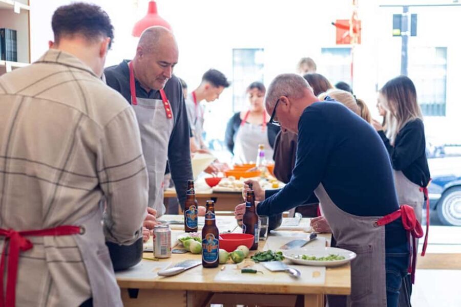 London: Vegetarian Chinese Cooking Class with Wine - What to Expect from the Class