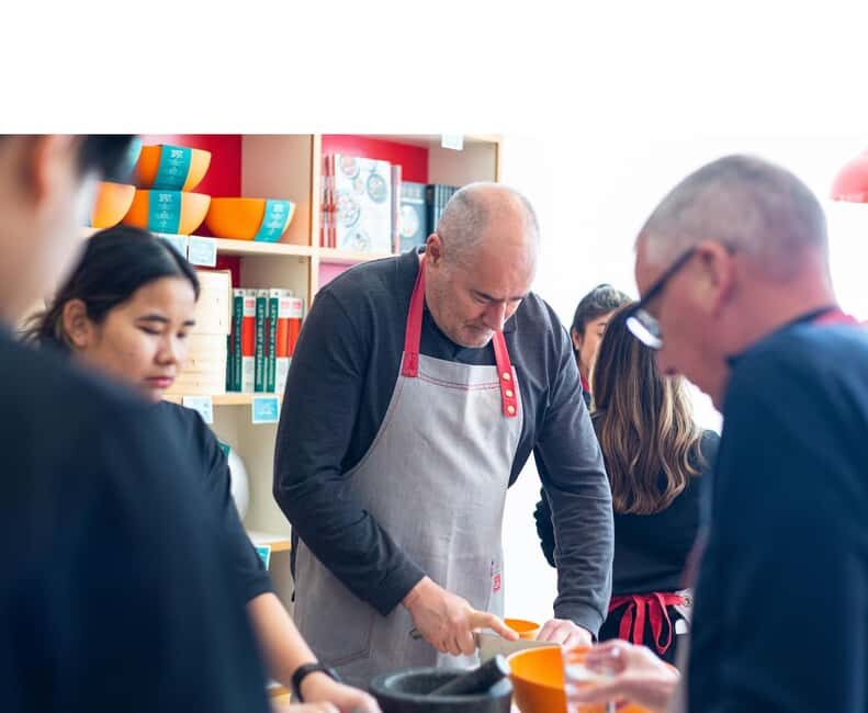 London: Vegetarian Thai Cooking Class with Wine - The Craft of Thai Curry Paste and Vegetables