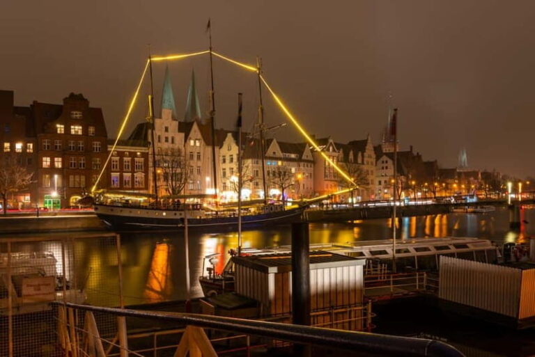 Lübeck: Christmas Market and Historical City Tour - What’s Included and What to Budget For