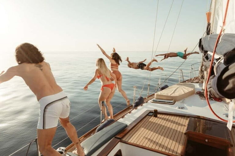 Luxury and exclusive sailing tour with private service - What to Expect on the Tour