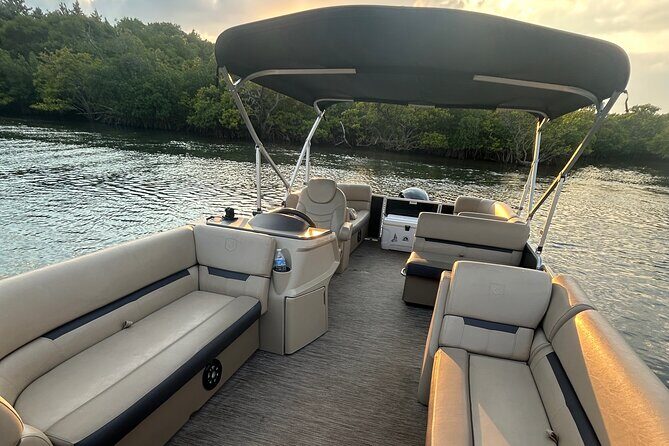 Luxury Pontoon Boat Rentals in Fort Lauderdale - The Experience of the Boat Itself