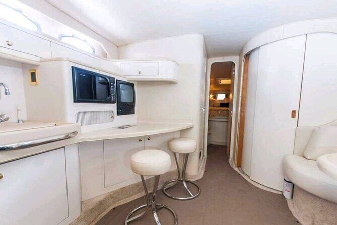 Luxury Private Yacht Rental by the Turquoise Waters of the Caribbean. - What Makes This Tour Stand Out?  