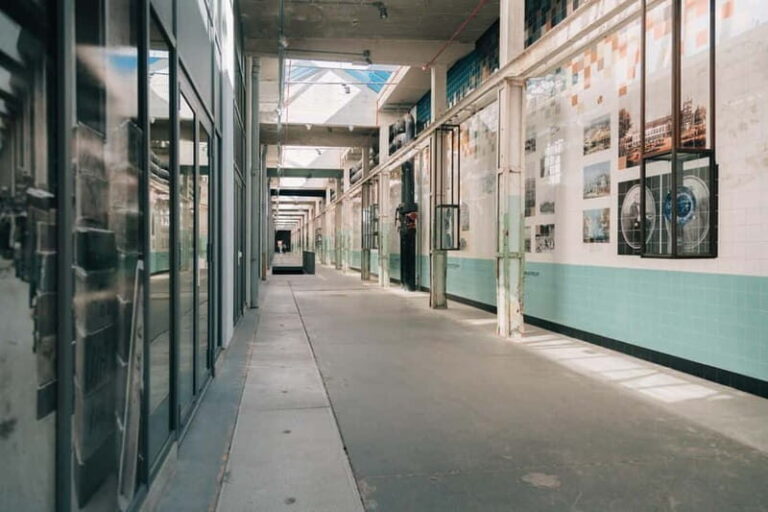 Maastricht: Highlights Tour with a local Guide - A Deep Dive into the Maastricht Highlights Tour