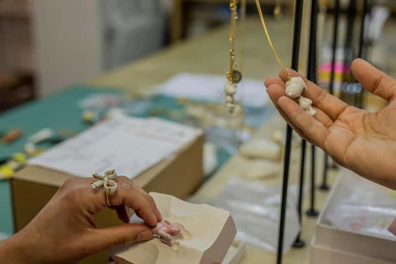 Madrid: Artisan Walking Tour through Chueca, Las Salelas and Malasaña - Exploring the Neighborhoods: From Chueca to Malasaña