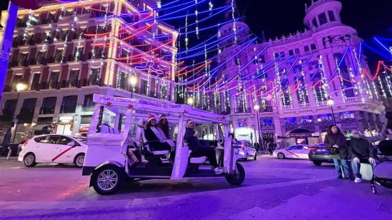 Madrid: "Christmas Tuk Tuk. Luxury Lights and Joy Ride" - An In-Depth Look at the Tour Experience
