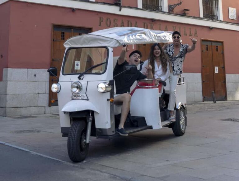 Madrid: Eco-Friendly, Unique and Privated Tuk Tuk Experience - Detailed Tour Breakdown: What to Expect