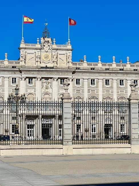 Madrid on foot: From Debod to Retiro - What to Expect on the Tour