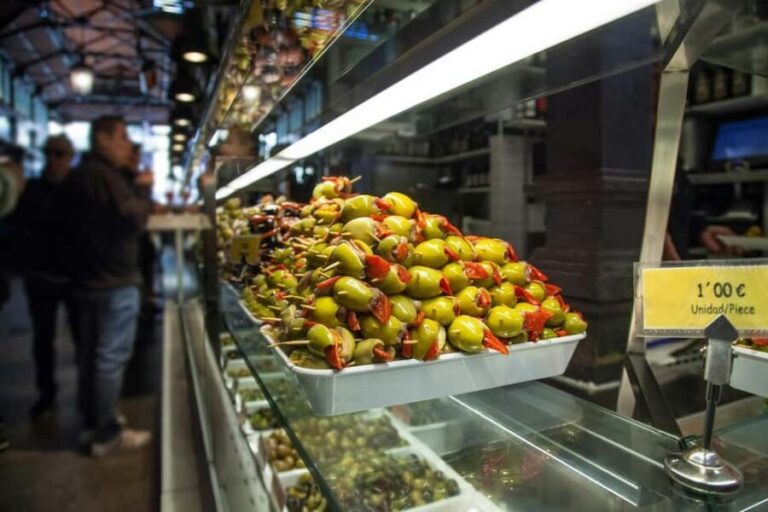 Madrid: Private Habsburgs Madrid Tour With Local Guide - The Heart of Madrid: Main Highlights