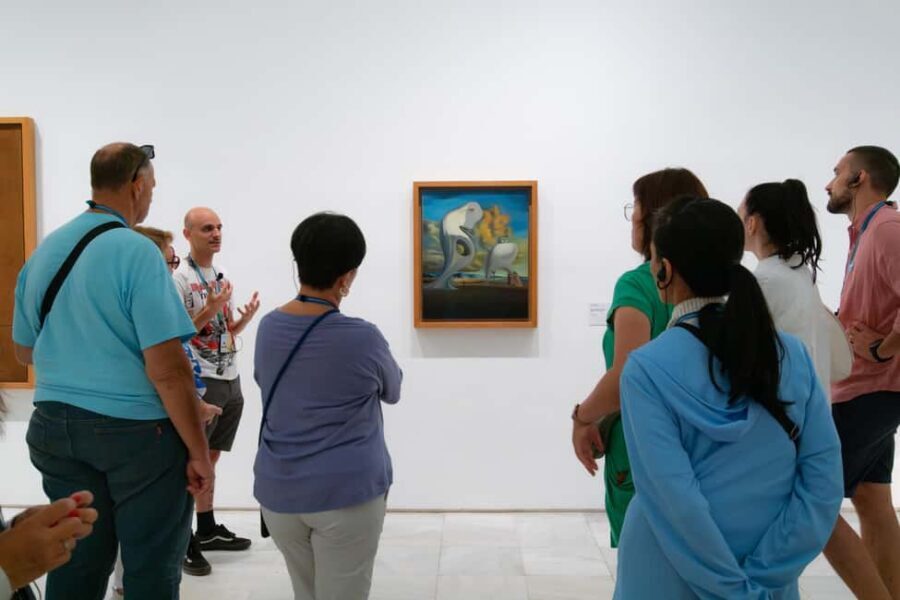 Madrid: Reina Sofía Guided Tour with Skip-the-Line Tickets - The Guides: Knowledge and Multilingual Skills