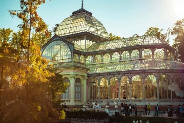 Madrid: Retiro Park Guided Walking Tour with Gourmet Tapas - Exploring Madrid’s Retiro Park: What to Expect