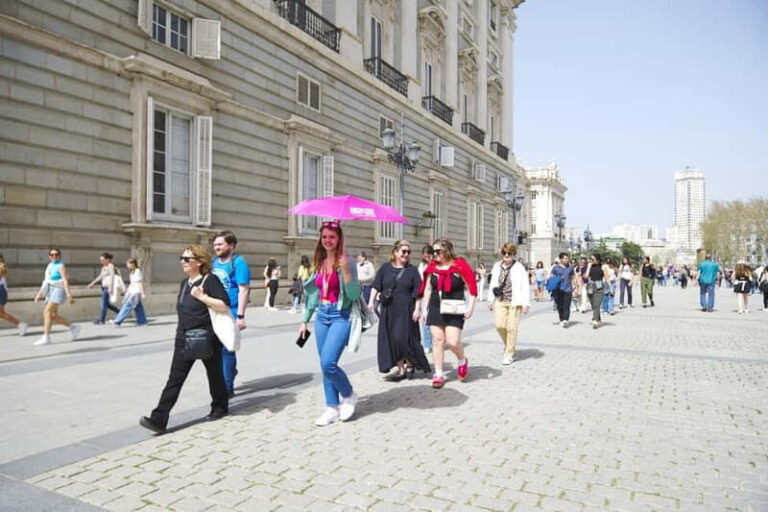 Madrid: Royal Palace Expert Guided Tour with Skip-the-Line - How the Tour Adds Value