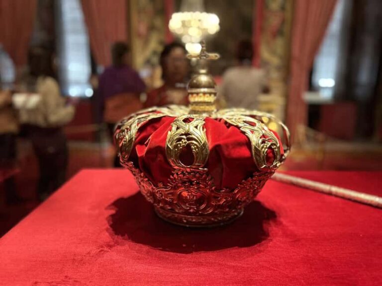 Madrid: Royal Palace Guided Shared Group Tour - What to Expect from the Itinerary