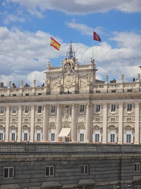 Madrid: Royal Palace Small Group Tour with Skip-the-Line - Why This Tour Works Well