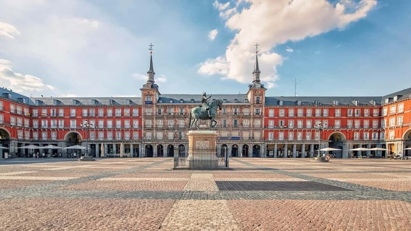 Madrid: Small-group historical walking tour - An In-Depth Look at the Madrid Small-Group Walking Tour