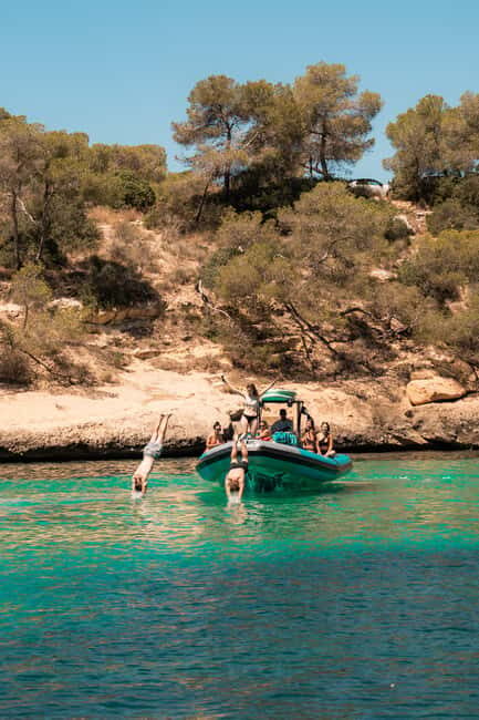 Mallorca: 2h speedboat tour, visit caves, cliffs and snorkel - The Practical Side