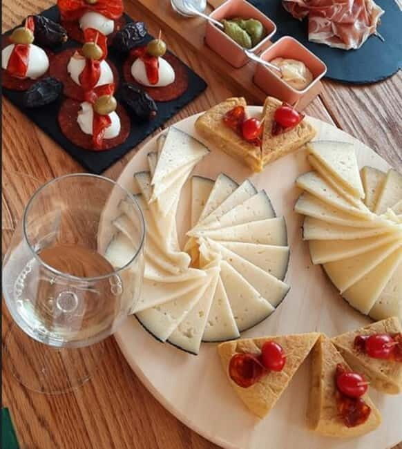 Mallorca: Bodega & Olives Minibustour with wine/oil tasting - What Makes This Tour Stand Out?