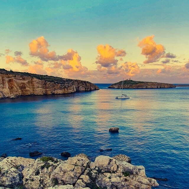 Malta: Guided Kayak Tour with Free Photos Included - The Value and Practicalities
