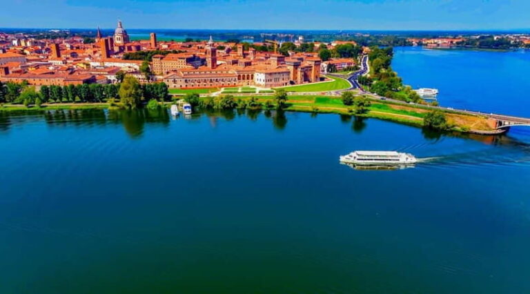 Mantua: Morning boat tour + Afternoon: guided visit to the city center - Who Should Consider This Tour?