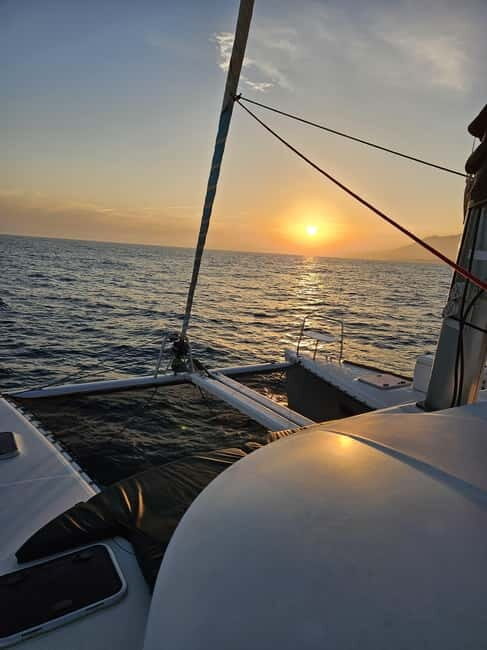 Marbella: Catamaran Sunset Cruise with Snacks and Drinks - What to Expect During the Cruise