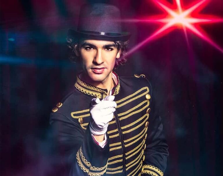 Marseille : Cabaret-theatre L'étoile bleue - The Venue and Location