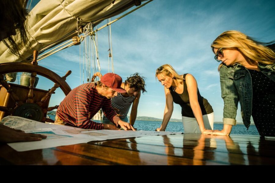 Marseille: Calanques Sailing Cruise with Lunch and Wine - What Makes This Tour Stand Out