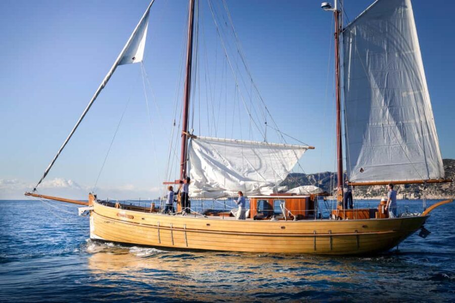 Marseille: Cap au Large Half-day Sail with Bruine Beer - The Crew and Authentic Experience