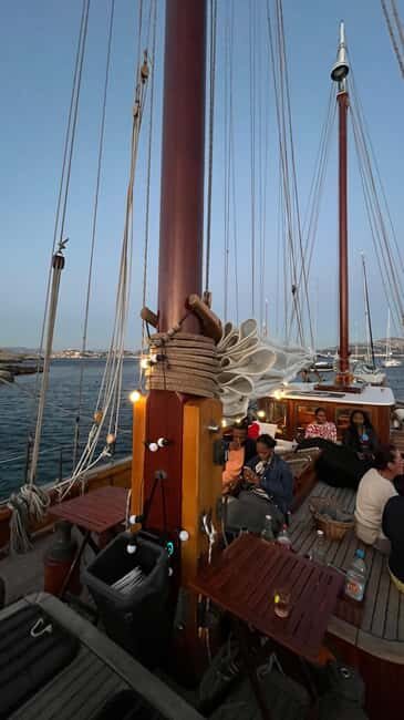 Marseille: Evening sailboat trip to the Calanques du Frioul with buffet and organic wine - The Itinerary Breakdown