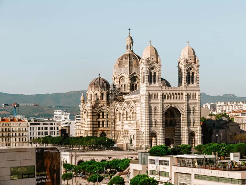 Marseille: Food, Culture, and Art Walking Tour - Starting Point and First Impressions