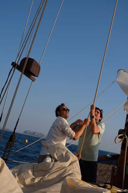 Marseille: sailing cruise to the Château d'If and the Frioul calanques - The itinerary: a scenic route with memorable stops