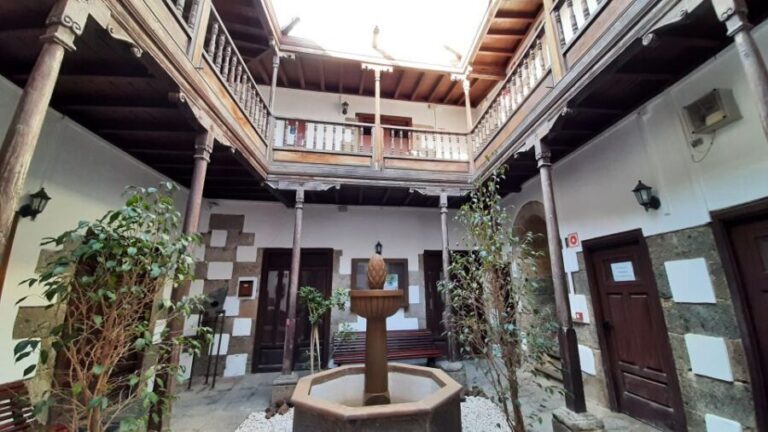 Maspalomas: Roque Nublo - hiking on volcanoes by Sky Rebels - What Youll Experience on the Day