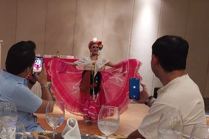 Mexican Fiesta Show & Dinner - An In-Depth Look at the Mexican Fiesta Show & Dinner