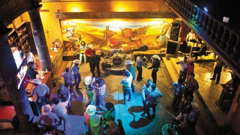 Mexico City: Gay Parks - Who Should Consider This Tour?