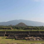 Mexico City: Visit Teotihuacan with early access. - Transportation and Group Size