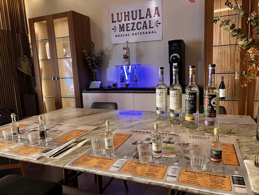 Mezcales tradicionales: Experiencia de Sabores con Historia - The Guided Tasting Experience