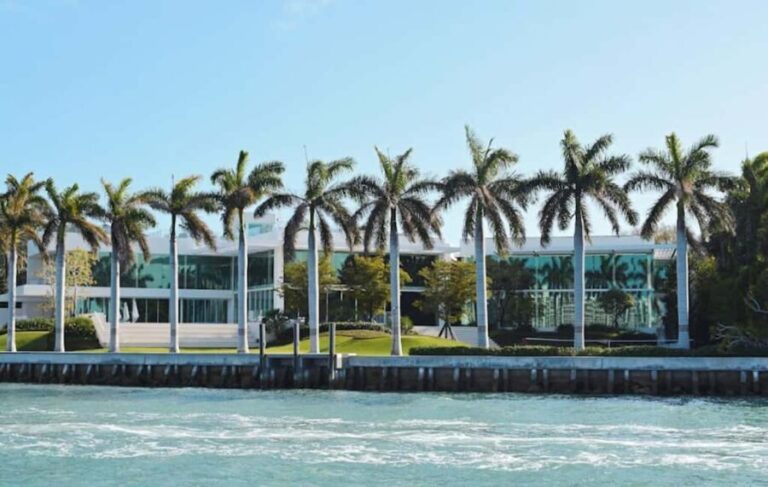 Miami: Biscayne Bay Millionaire's Homes Sightseeing Cruise - The Value of a $20 Cruise