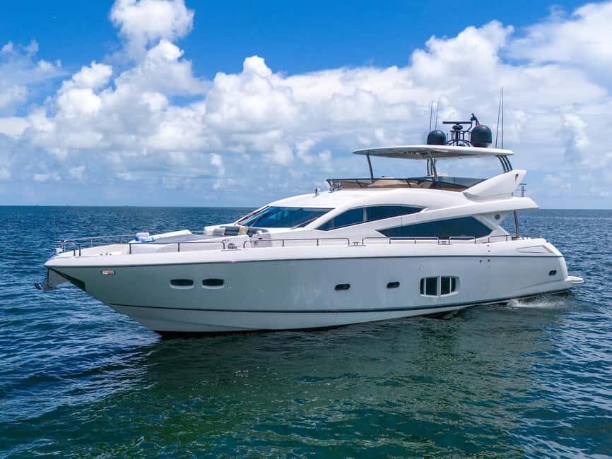 Miami: Sunseeker 80 Yacht Charter with Crew - What to Expect During Your Trip