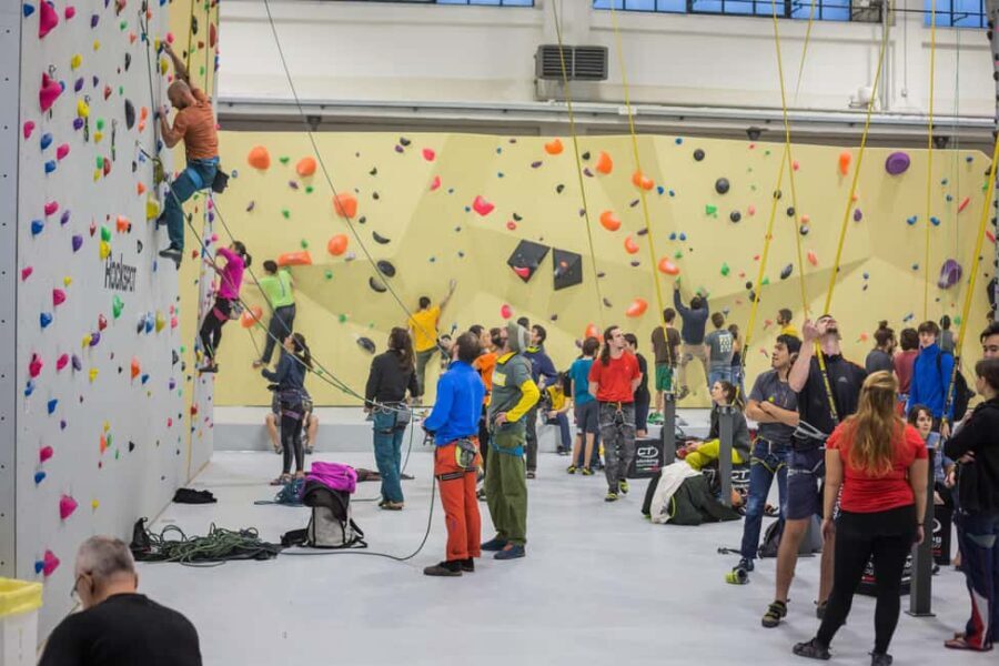 Milan: Indoor Climbing Adventure with Instructor Support - What to Expect from Your Climbing Session