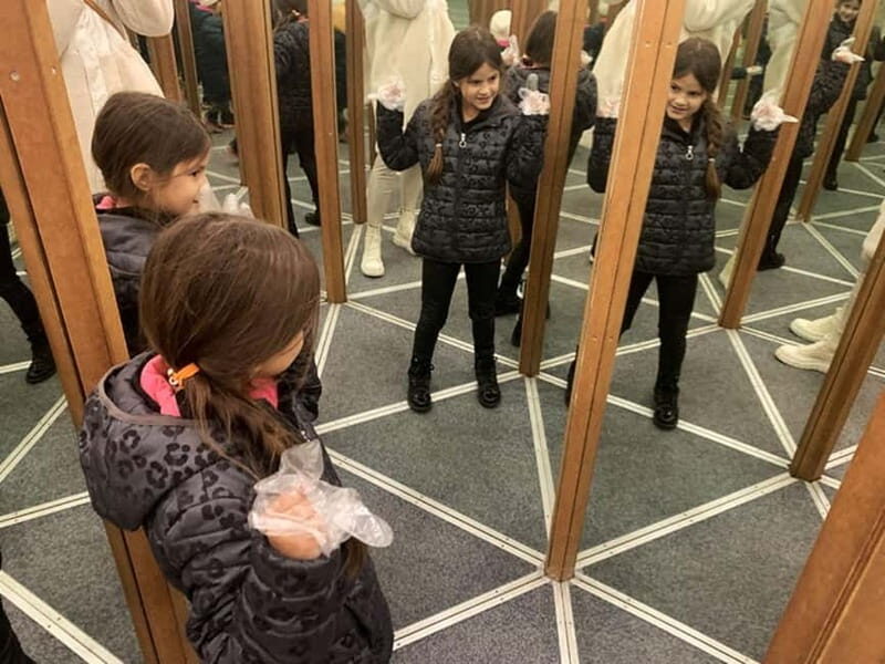 Mirror Maze and Hall of Laughter- Crooked Mirrors - Who Would Love This Tour?