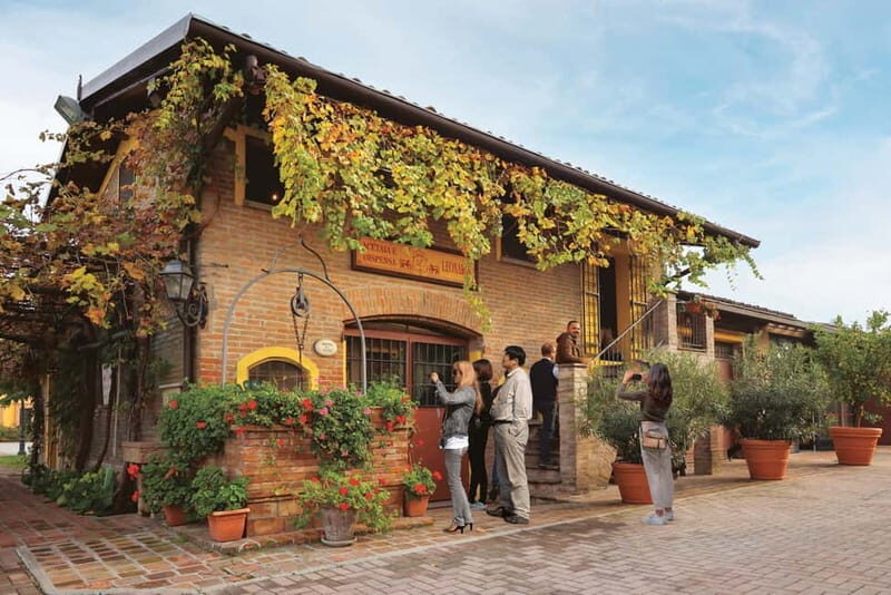 MODENA: BALSAMIC VINEGAR TOUR AND TASTING - TYPICAL - Exploring the Tour: A Step-by-Step Breakdown