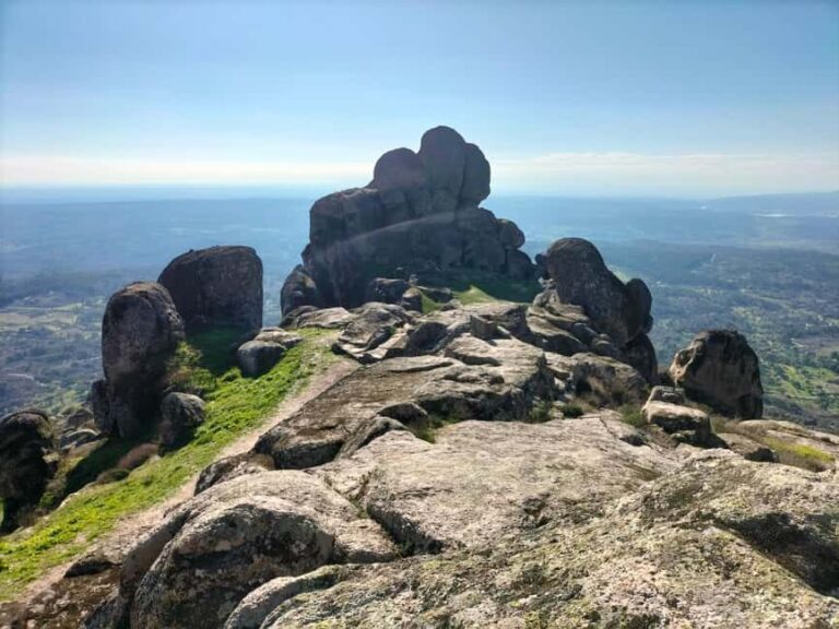 Monsanto (TV Game of Thrones): Private Day Tour from Lisbon - The Highlight: Monsanto and Dragonstone