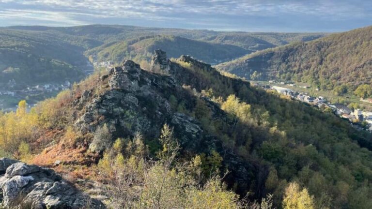 Monthermé: wild hike along the Meuse crests and its viewpoints - Who Will Love This Experience?