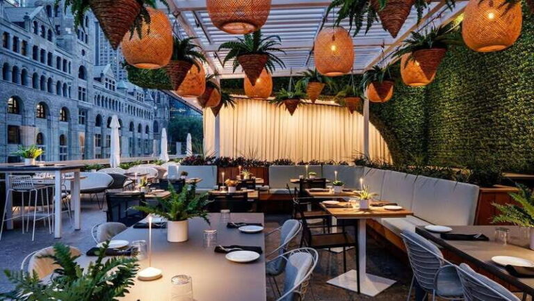 Montreal: Guided Pub Crawl of the City's Skyline Bars - Authentic Experiences & Guest Feedback