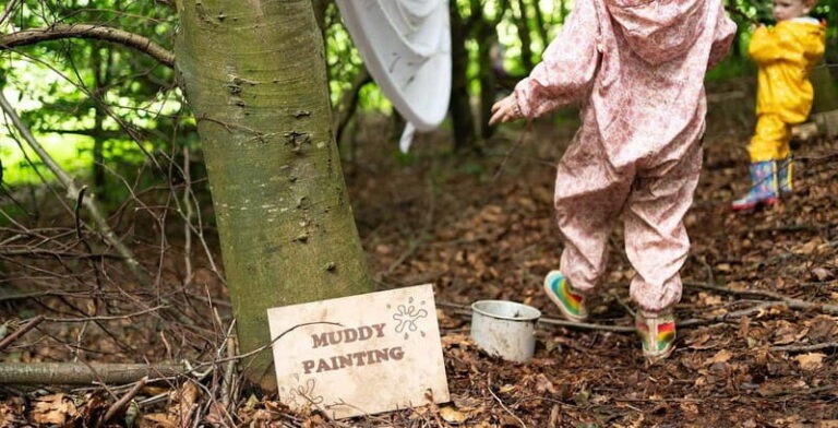 Muddy Tots Go Wild Forest School - Ballynahinch Co. Down - Exploring the Experience