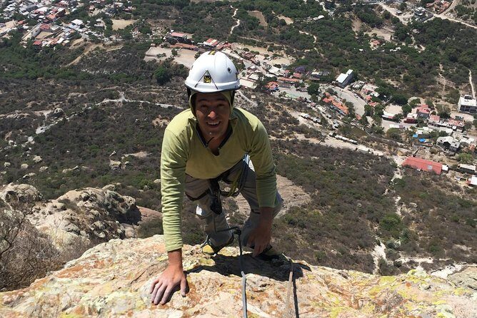 Multi-pitch or Single Pitch Climbing at Peña de Bernal - The Guide and the Experience