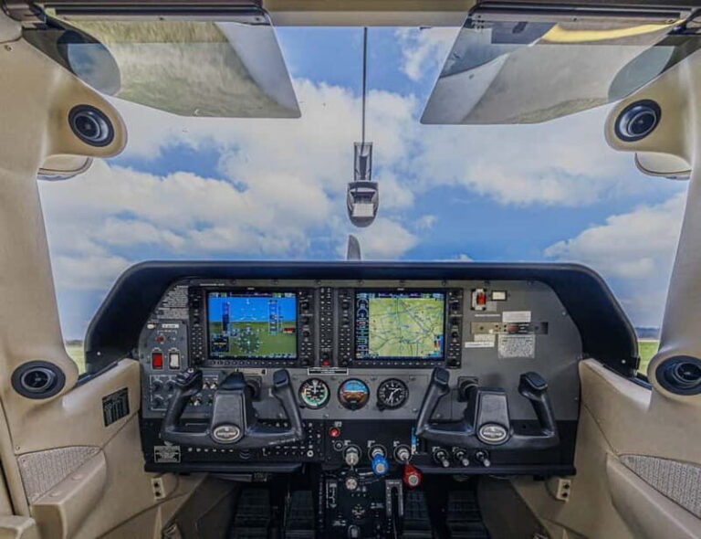 München: Rundflug München, Seen, Schlösser, Alpen abAugsburg - Detailed Breakdown of Stops and Views