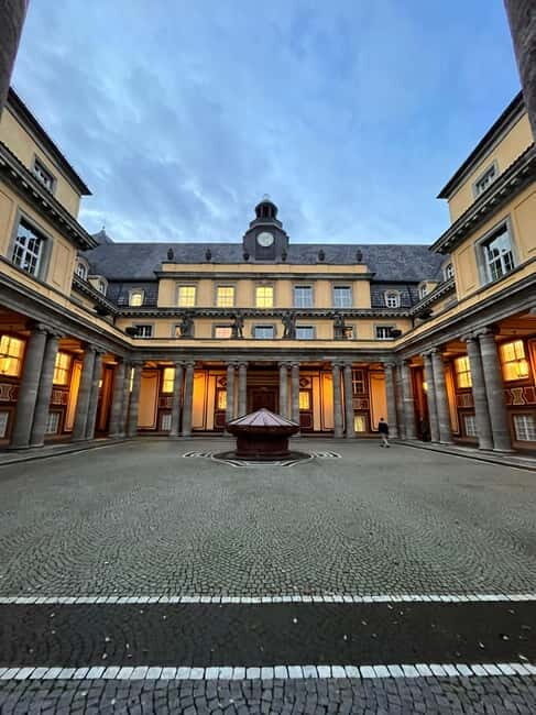 Munich: Guided Private E-Bike Tour with Beer Garden Lunch - The Itinerary Breakdown