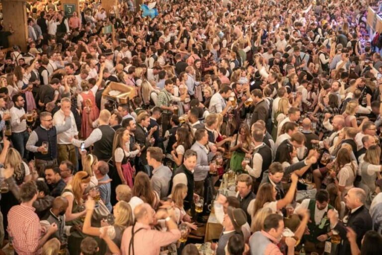 Munich: Löwenbräu Oktoberfest evening with table reservation - What To Expect: The Day and The Experience